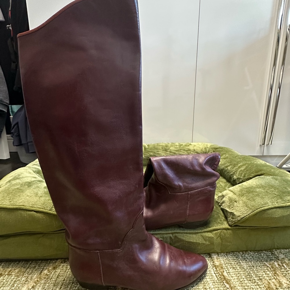 Yves Saint Laurent Burgundy Heeled Boots